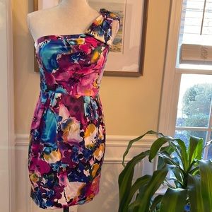 Gorgeous Bisou Bisou One Shoulder Dress. Size 8P